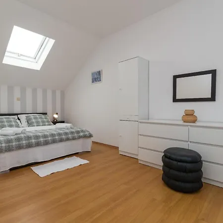 Ferienwohnung Fuer 6 Personen Ca 135 Qm In Okrug Gornji, Dalmatien Mitteldalmatien * Trogir