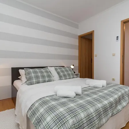 Ferienwohnung Fuer 6 Personen Ca 135 Qm In Okrug Gornji, Dalmatien Mitteldalmatien * Trogir